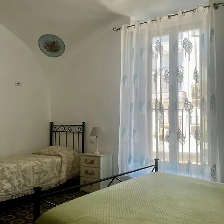 Casa Cardi Daire *